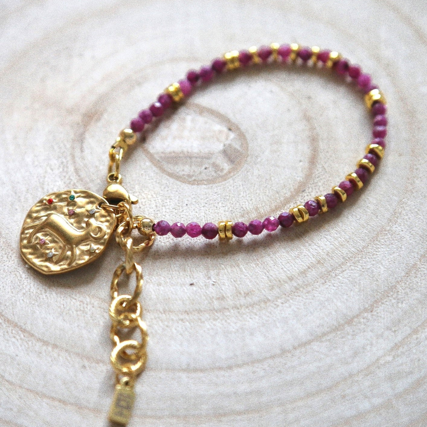 Bracelet Talisman pierre totem Rubis -Médaille Bélier