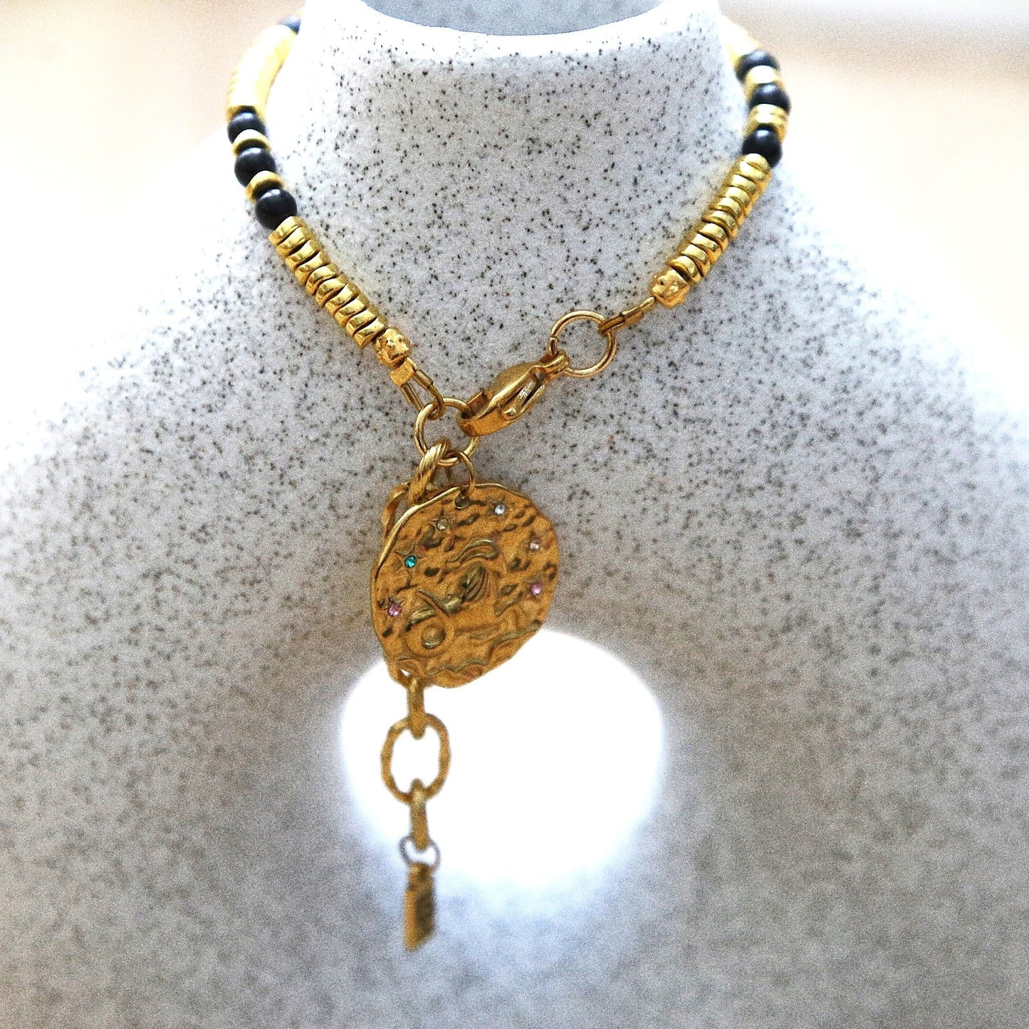 Bracelet talisman pierre totem onyx noir - Médaille Capricorne