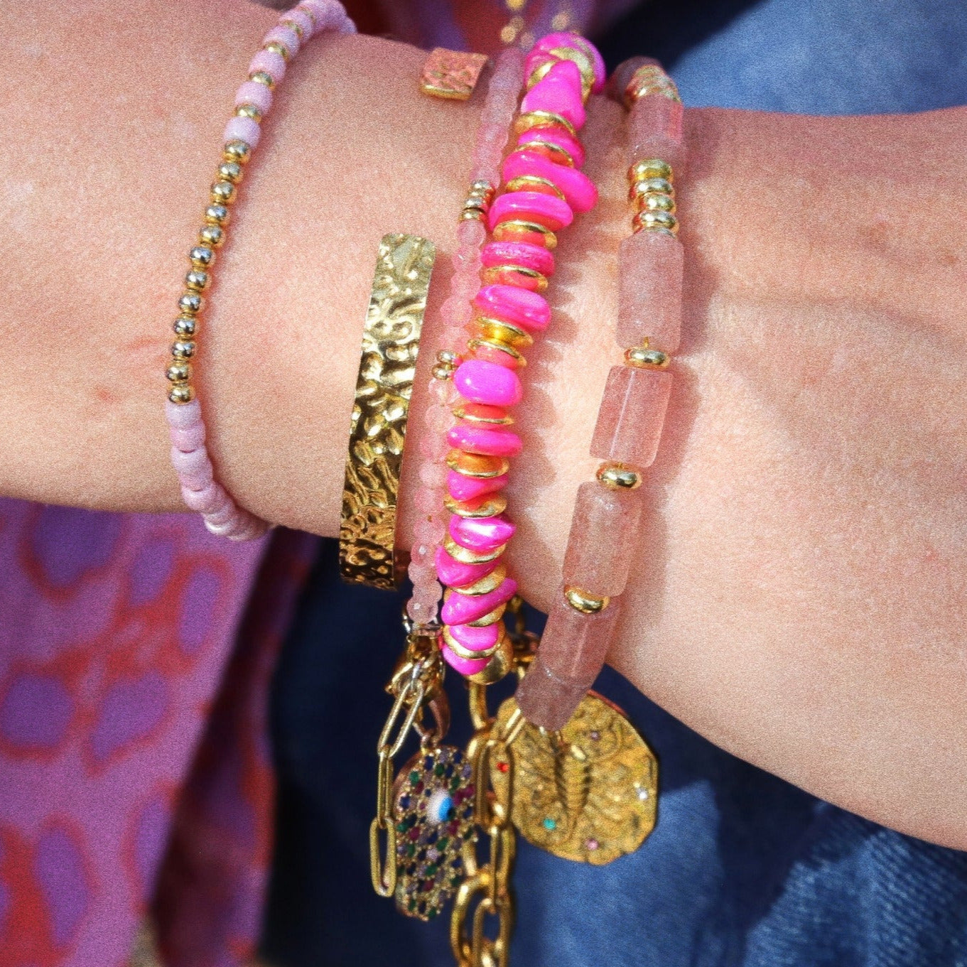 Bracelet talisman pierre totem Grenat - Médaille Scorpion