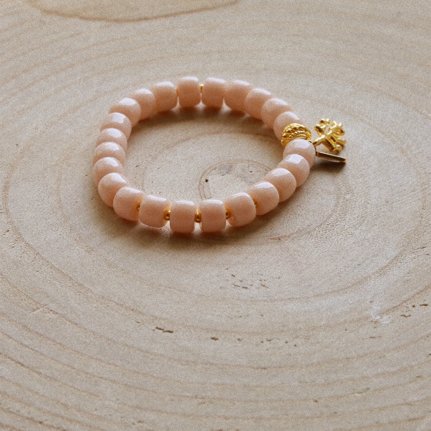 Bracelet Talisman Bleu ou Blanc – Éclats marins & Corail doré