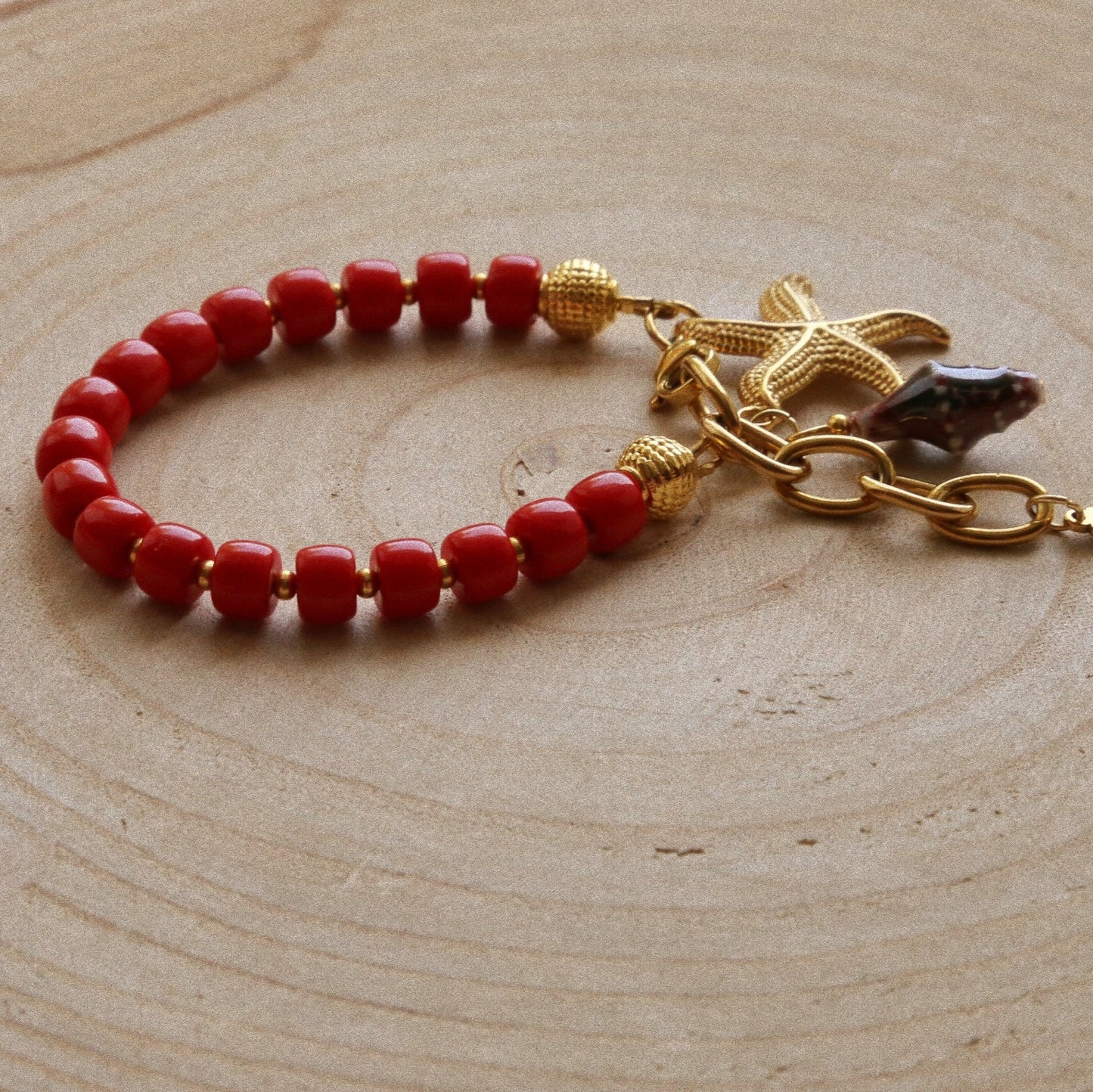 Bracelet Talisman Rouge Passion – Étoile de mer & Coquillage