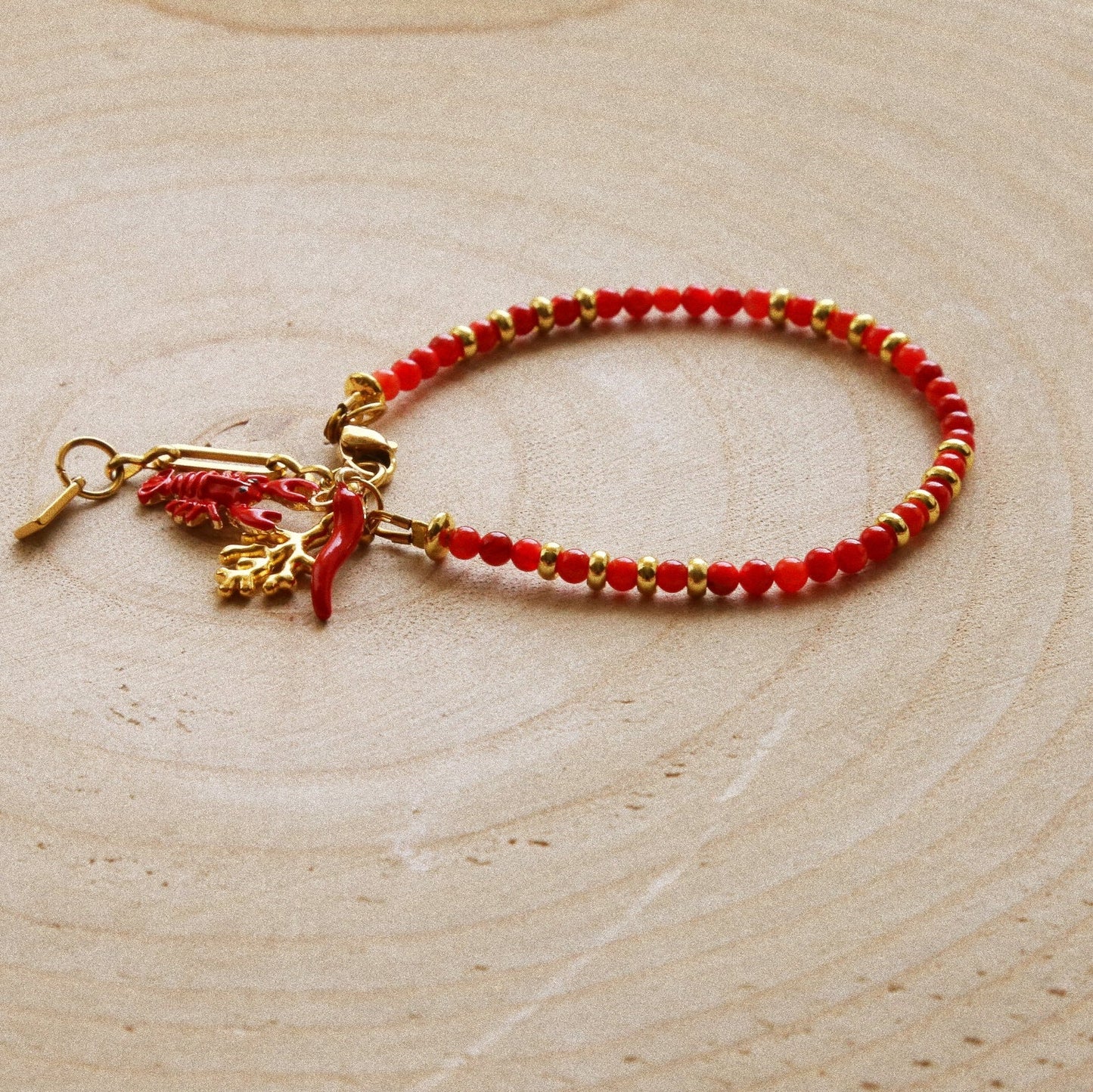 Bracelet Talisman Rouge – Homard & Corne porte-bonheur