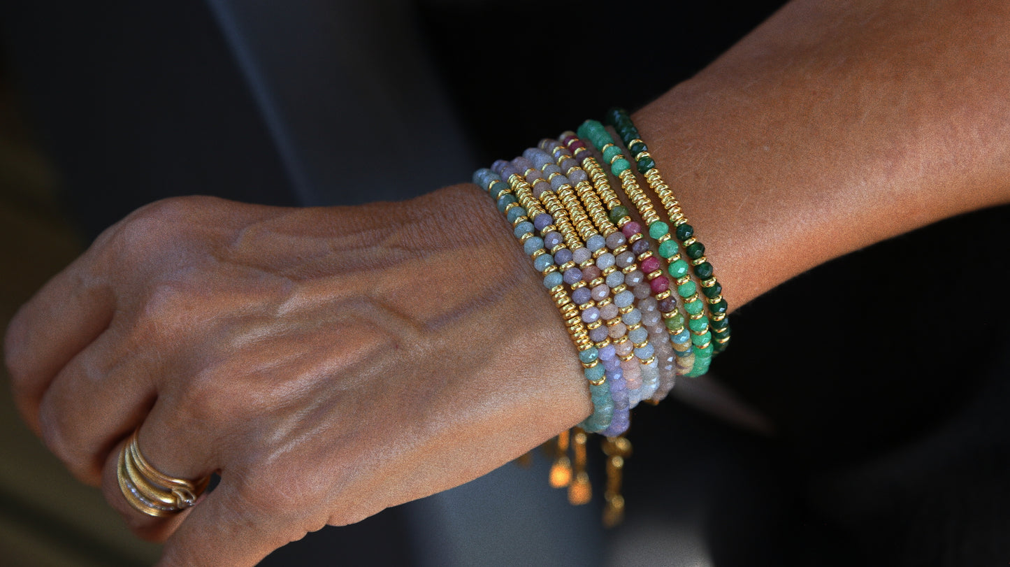 Bracelet Henriette 2-7 – Calcédoine Bleue & Chiffre 111
