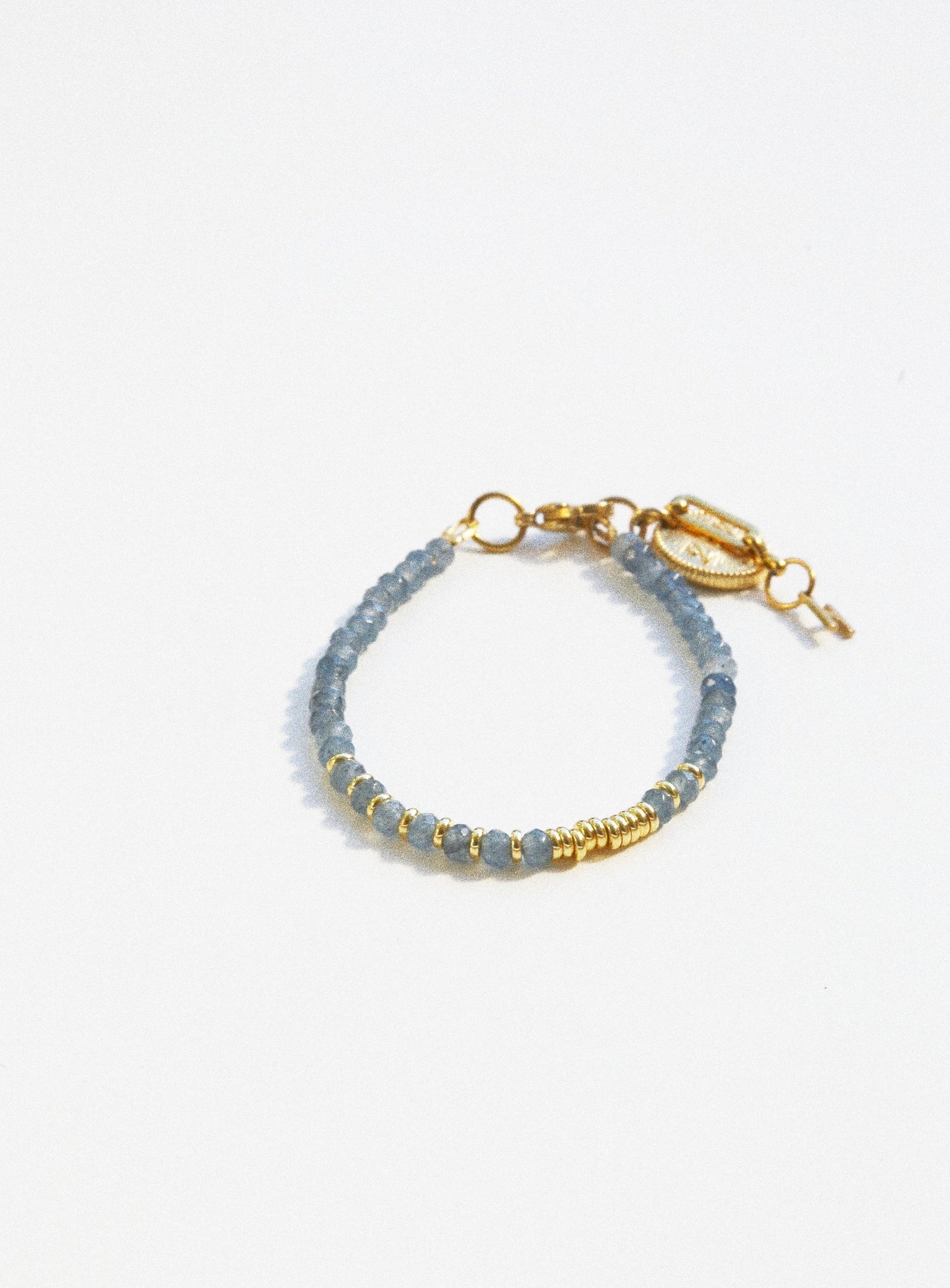 Bracelet Henriette 2-7 – Aigue-marine & Chiffre 777