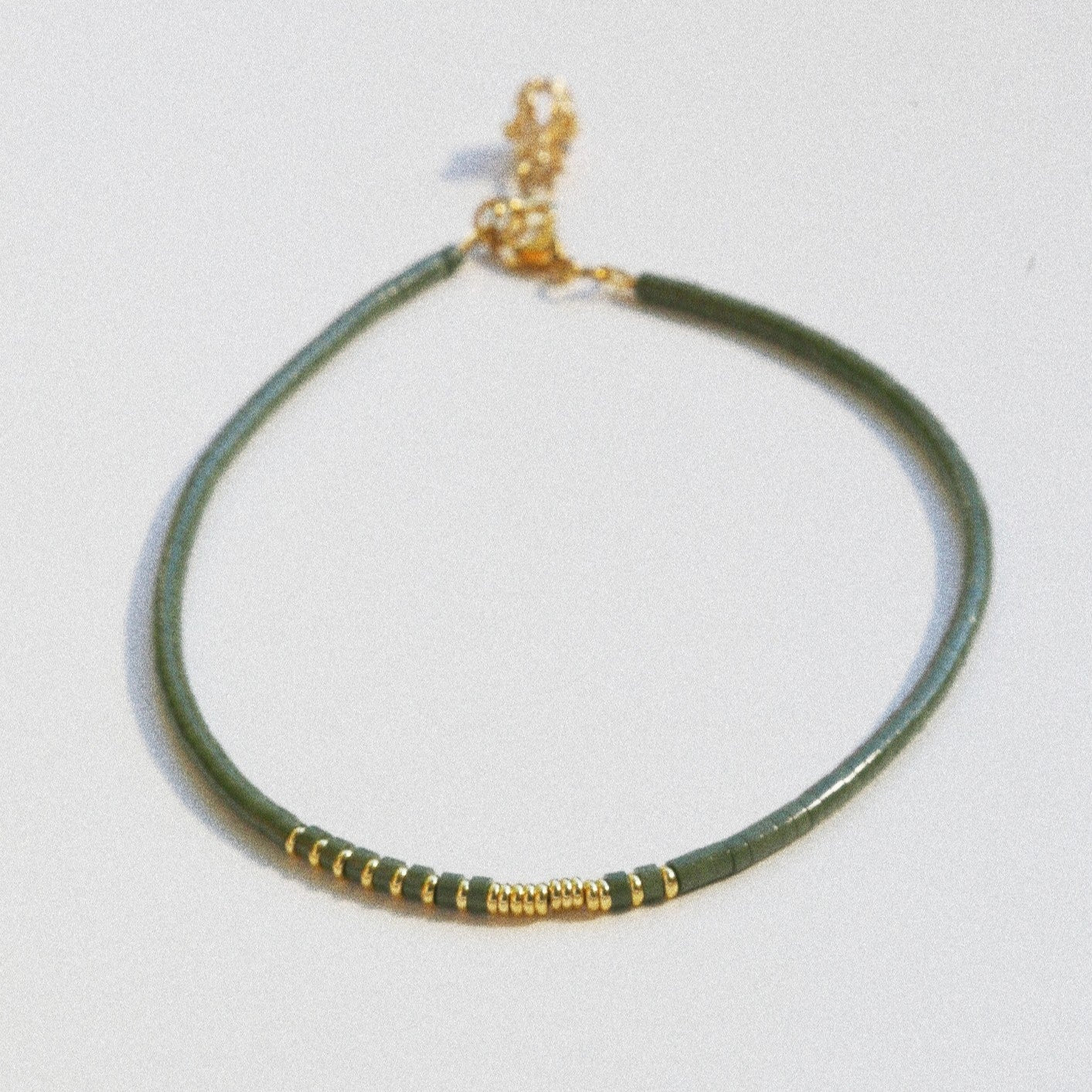 Collier Henriette 2-7 – Serpentine & Couronne Dorée