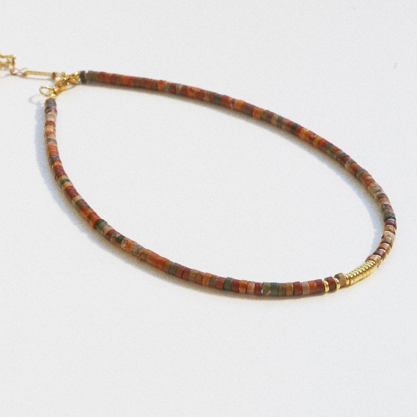 Collier Henriette 2-7 – Jaspe Picasso & Couronne Dorée