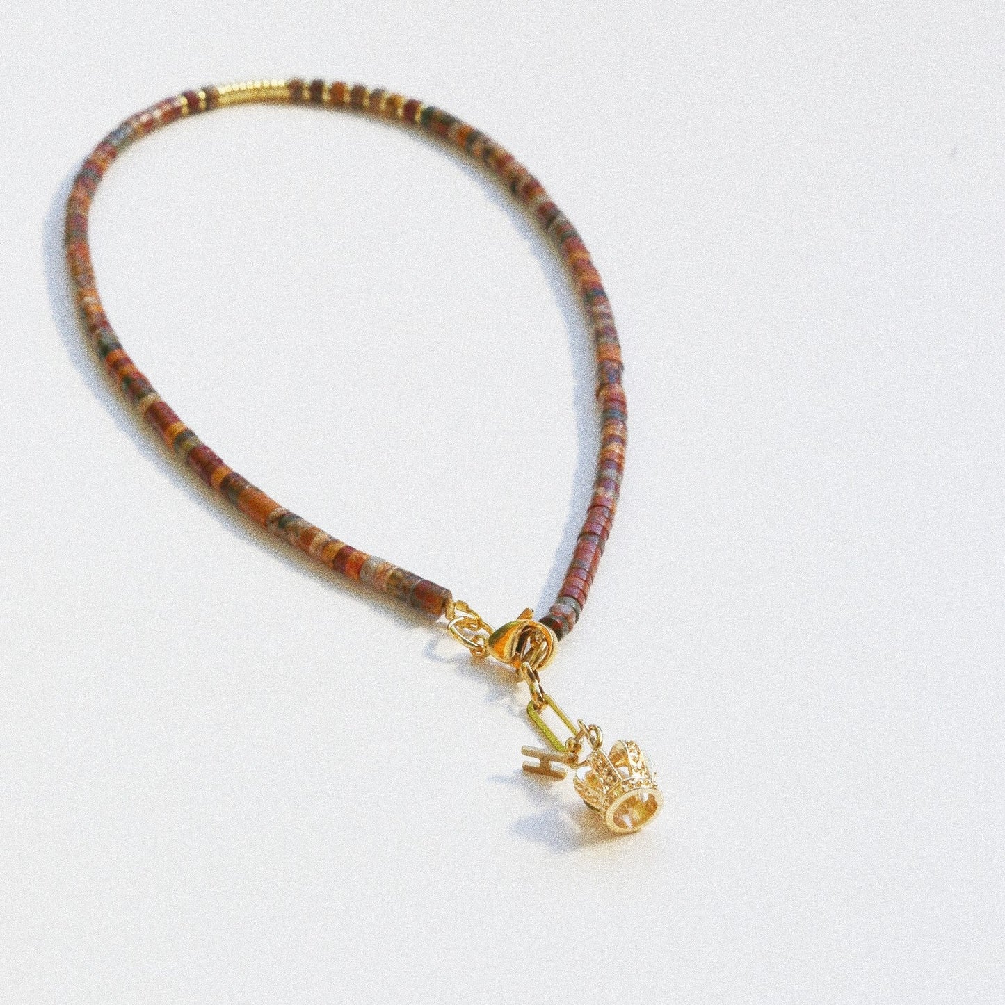Collier Henriette 2-7 – Jaspe Picasso & Couronne Dorée