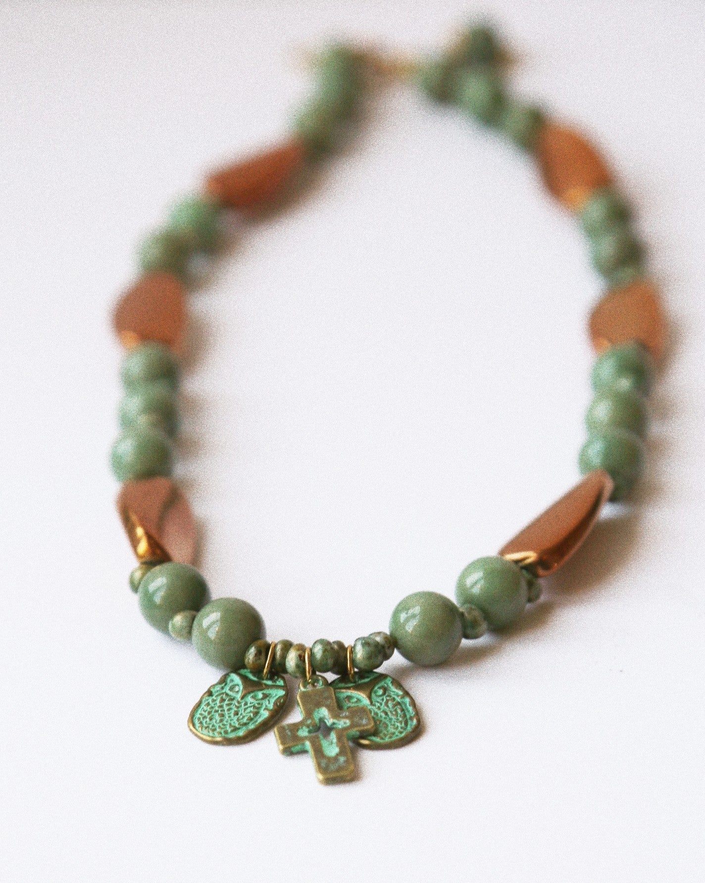 Collier “Gardiennes de la Caverne”