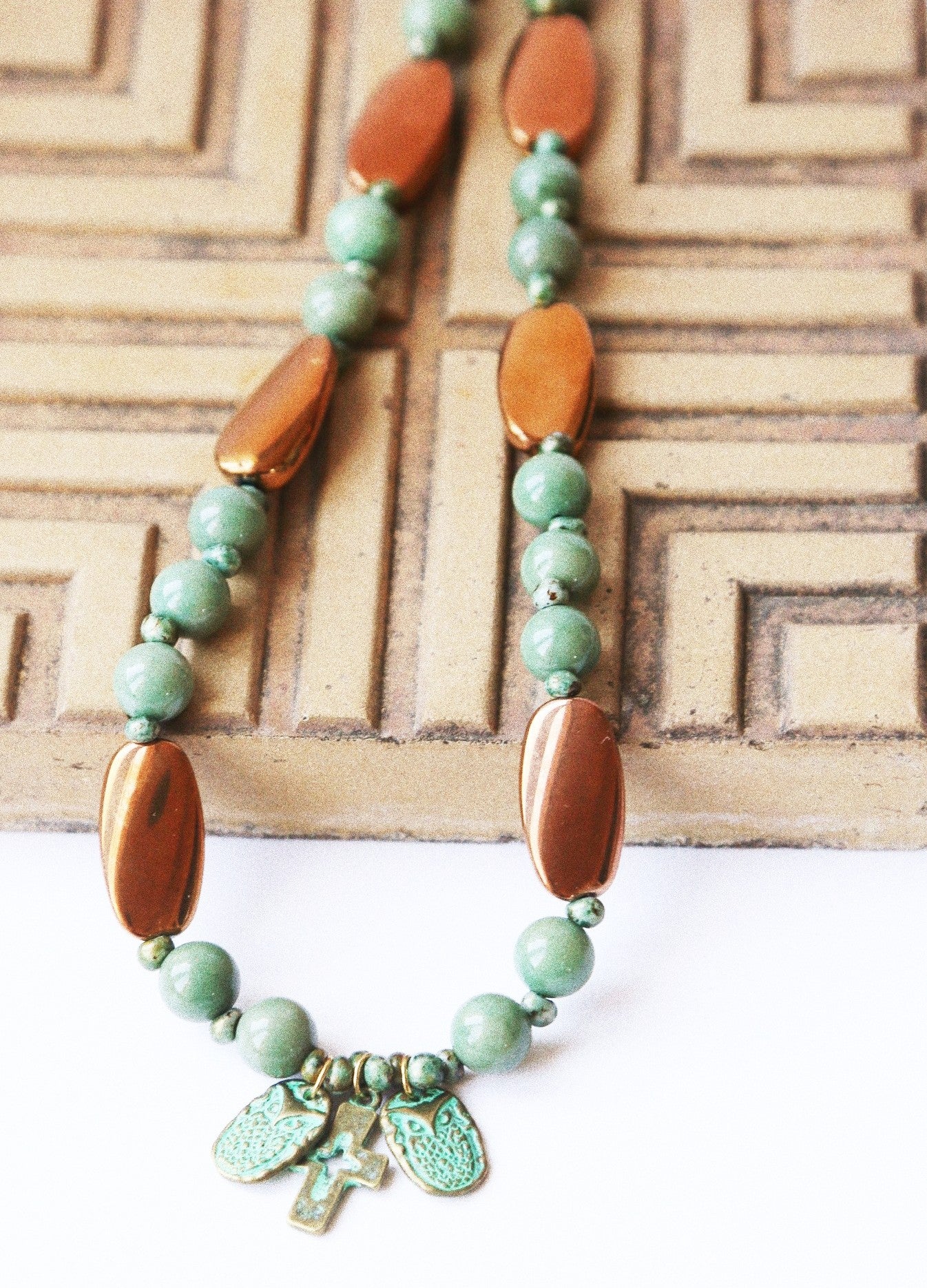 Collier “Gardiennes de la Caverne”