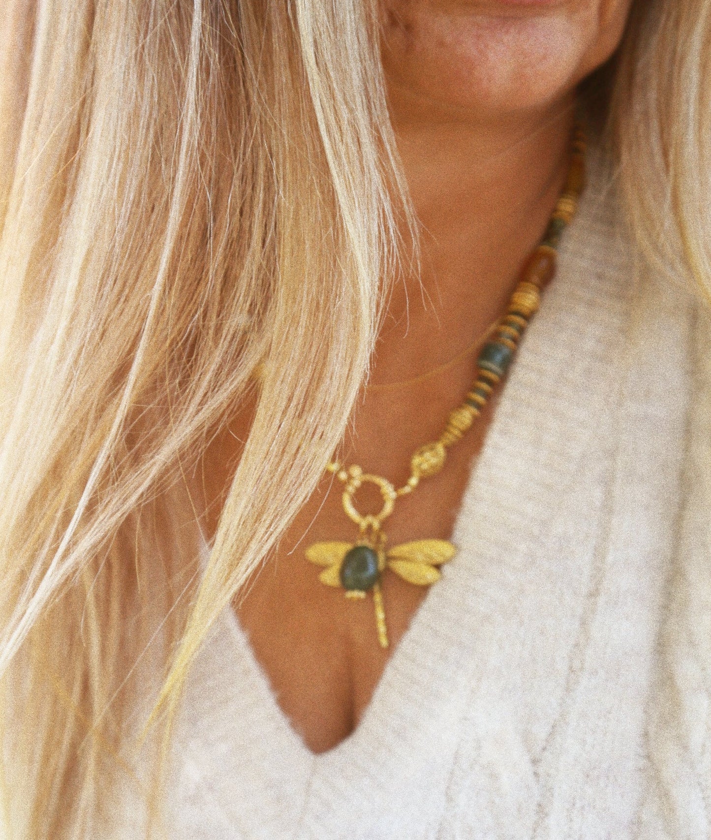 Collier “Libellule de la Caverne”