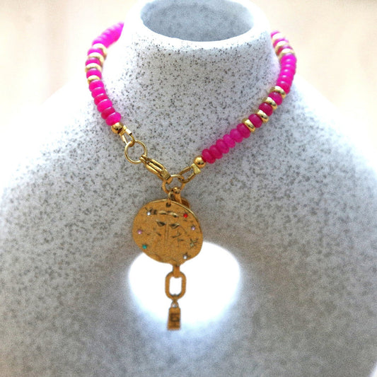 Bracelet Talisman en Agate Fuchsia – Médaille Gémeaux