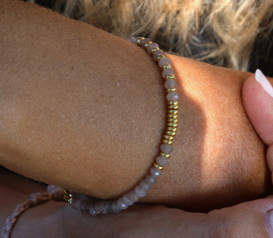 Bracelet Henriette 2-7 – Calcédoine Bleue &  Chiffre 111