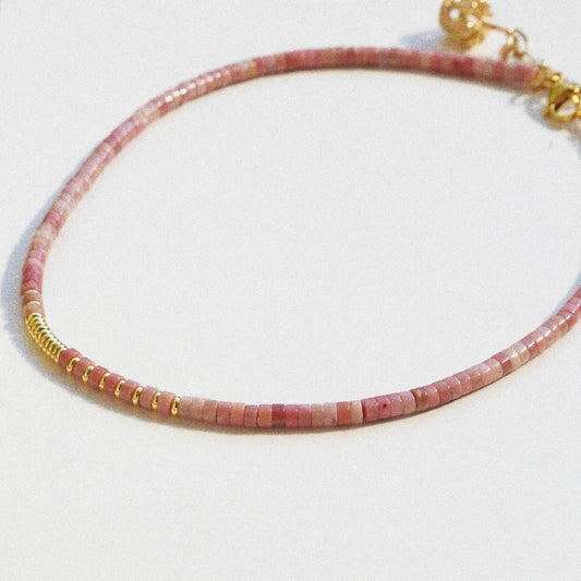 Collier Henriette 2-7 – Rhodonite & Couronne Dorée