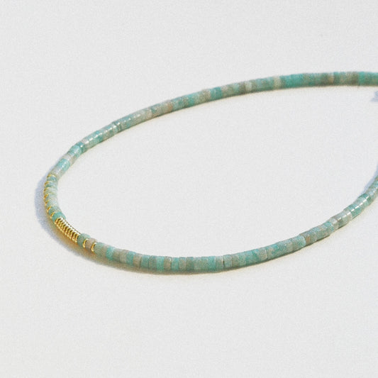 Collier Henriette 2-7 – Amazonite & Couronne Dorée