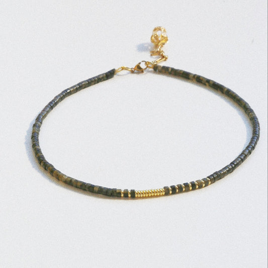 Collier Henriette 2-7 – Moldavite &amp; Couronne Dorée