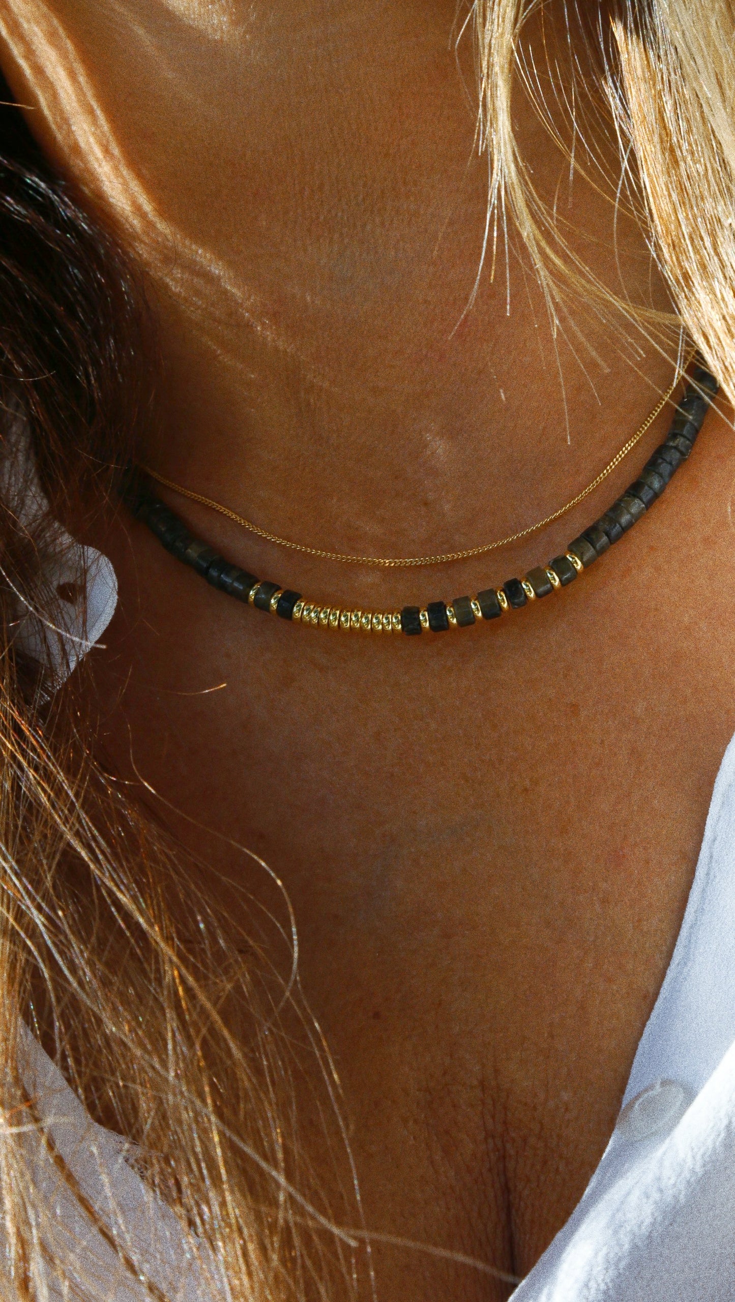 Collier Henriette 2-7 – Moldavite & Couronne Dorée