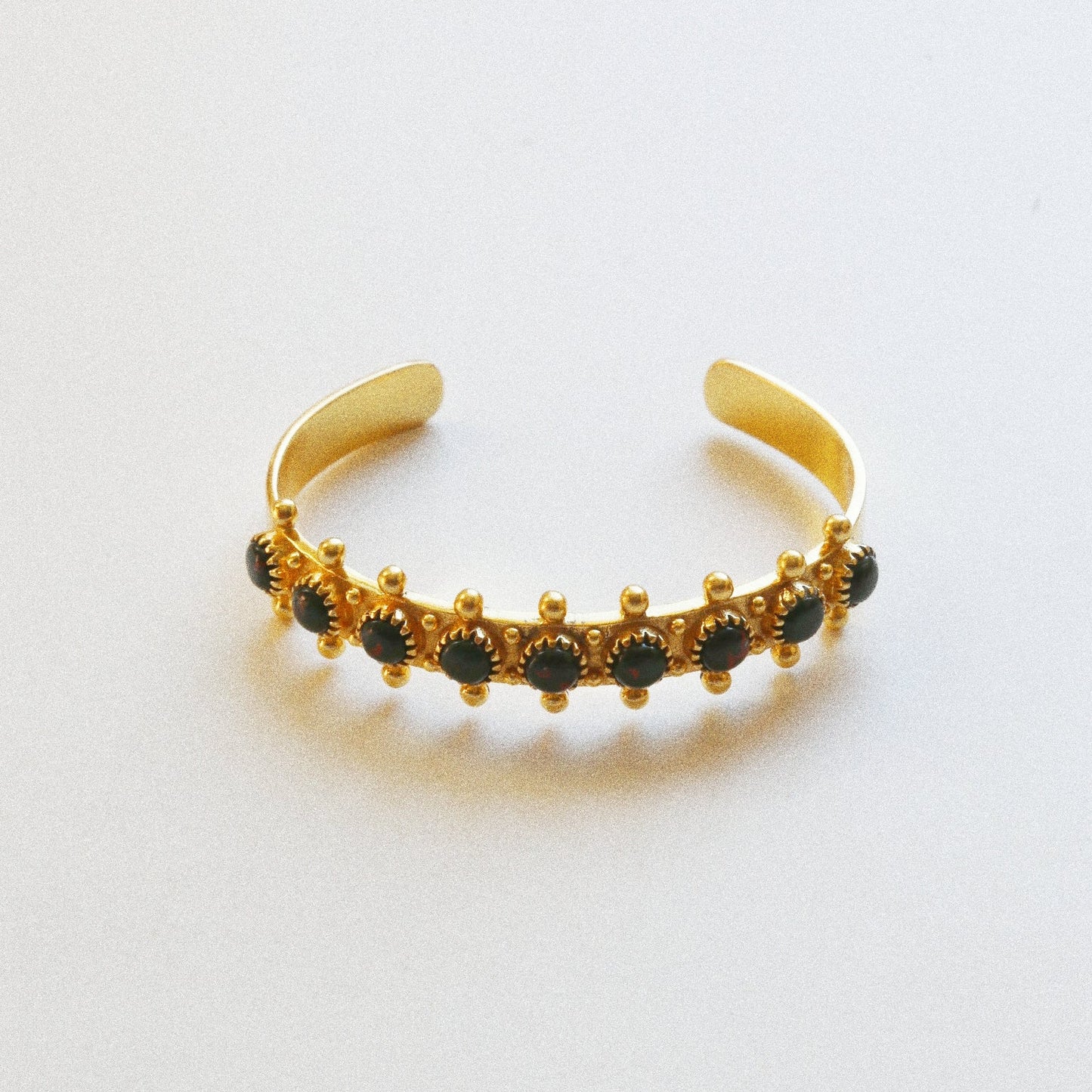 Jonc Cabochons Pierre de Soleil Noire