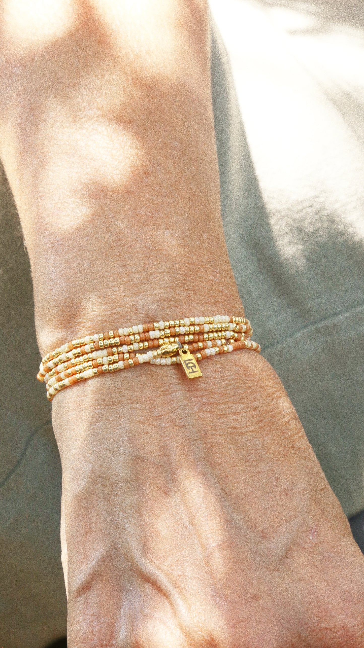 bracelet 5 tours ou ras de cou "seconde peau" beige & marron